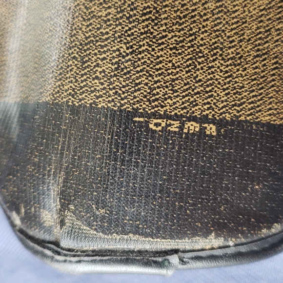 Vintage FENDI sunglasses case - Picture 7 of 12